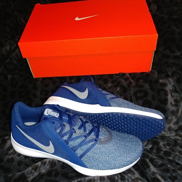 nike varsity complete trainer blue